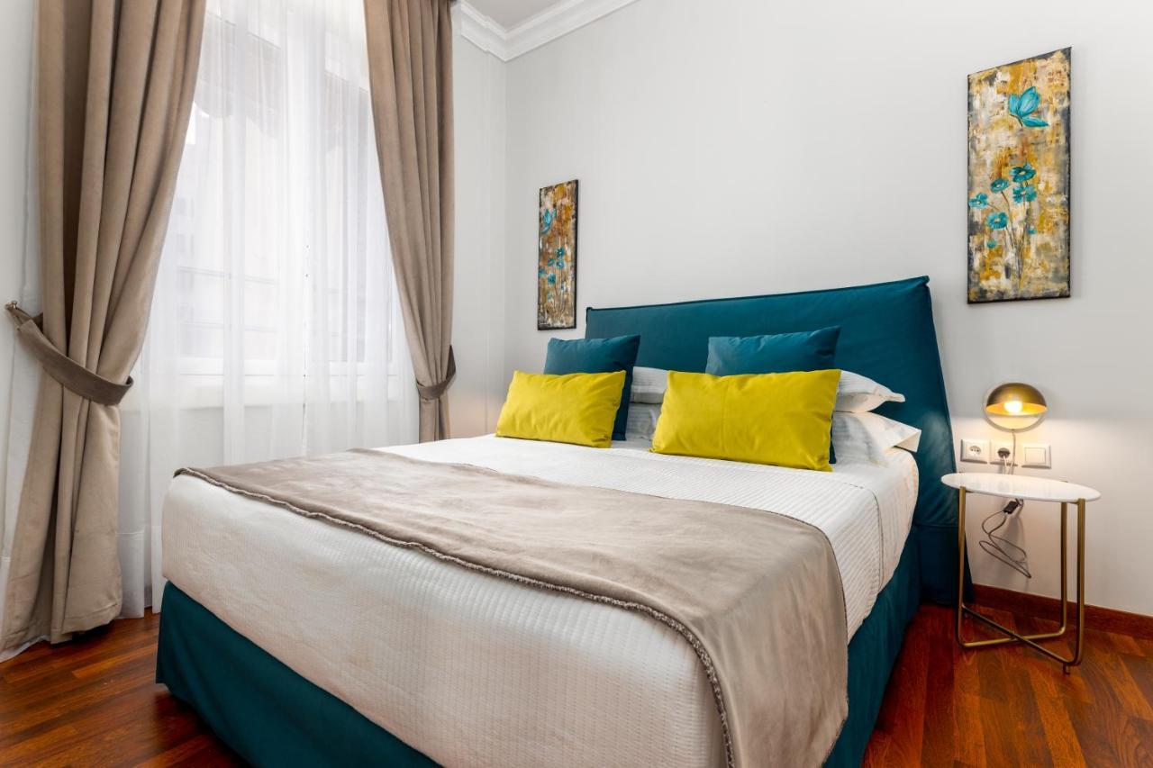 Asty Luxury Apartments Atenas Exterior foto